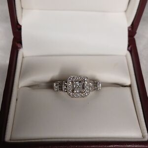 Elegant Silver and Diamond Ring
